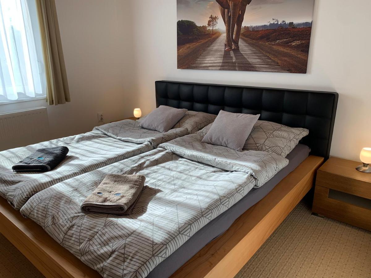 Apartman Tinasol Mosonmagyaróvár Exterior foto