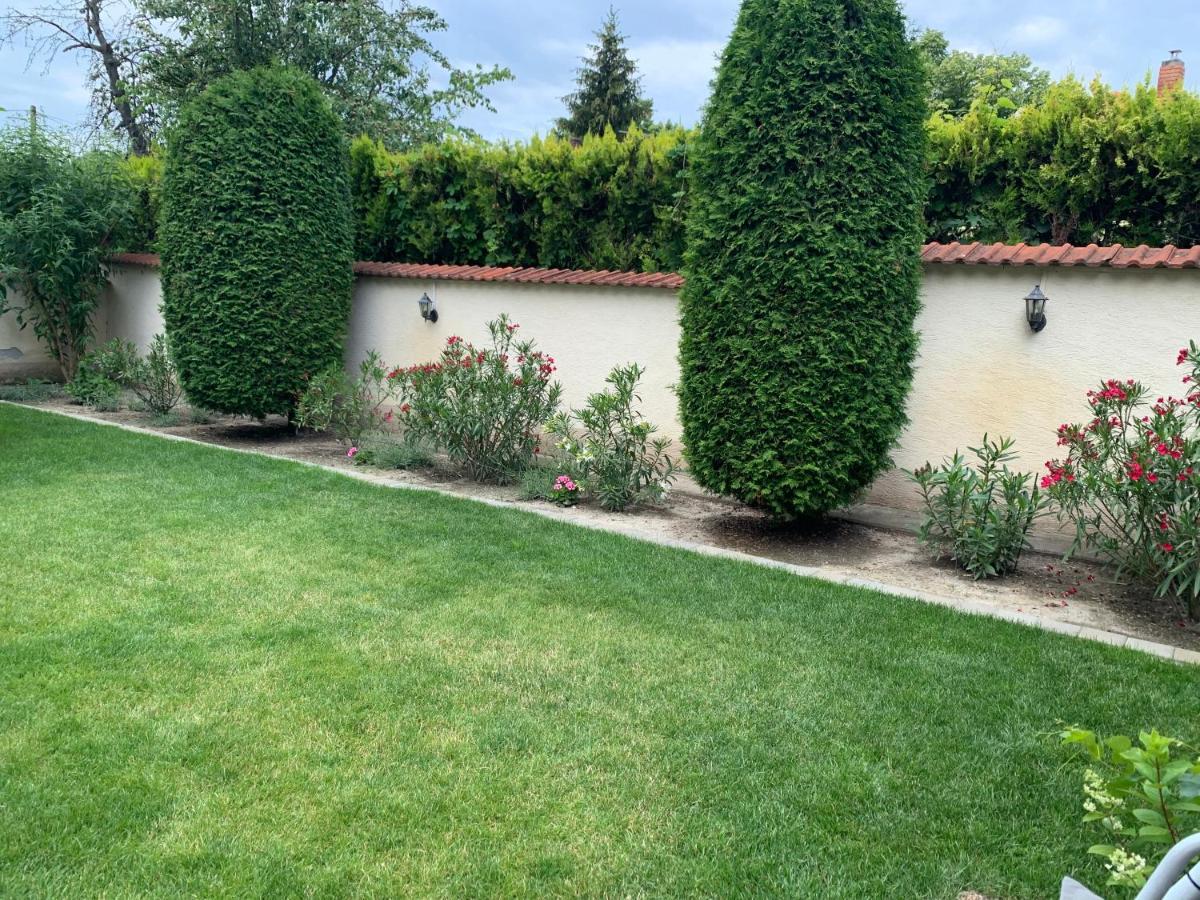 Apartman Tinasol Mosonmagyaróvár Exterior foto
