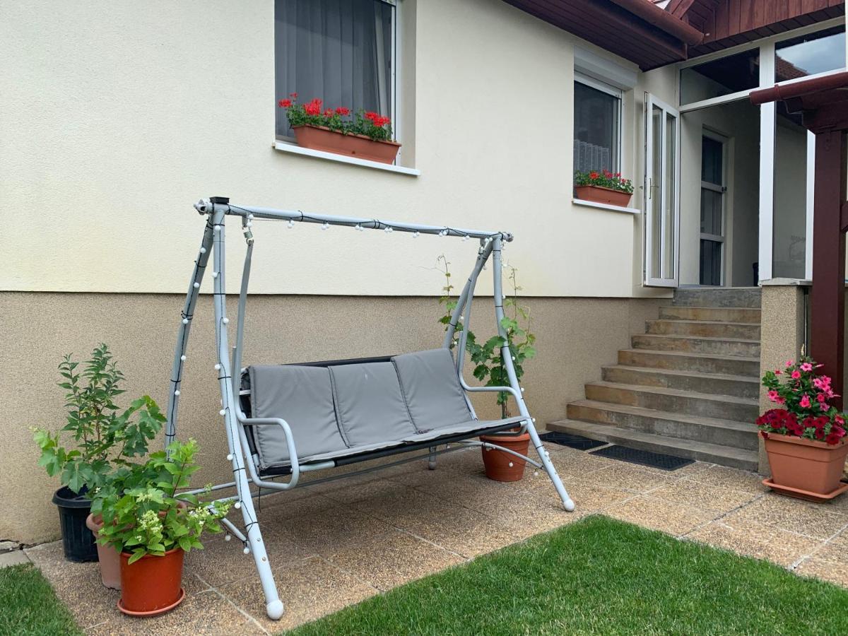 Apartman Tinasol Mosonmagyaróvár Exterior foto