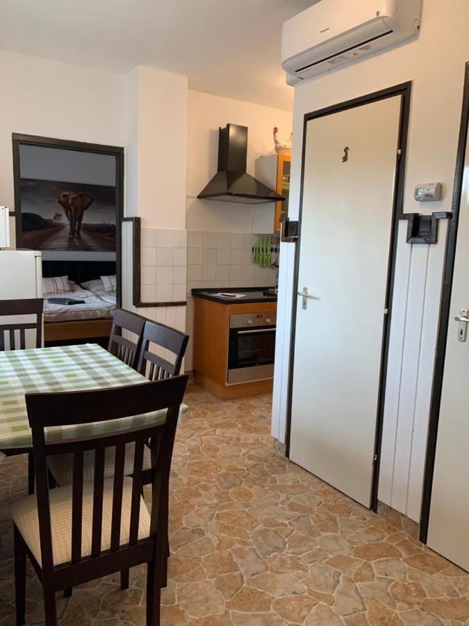 Apartman Tinasol Mosonmagyaróvár Exterior foto